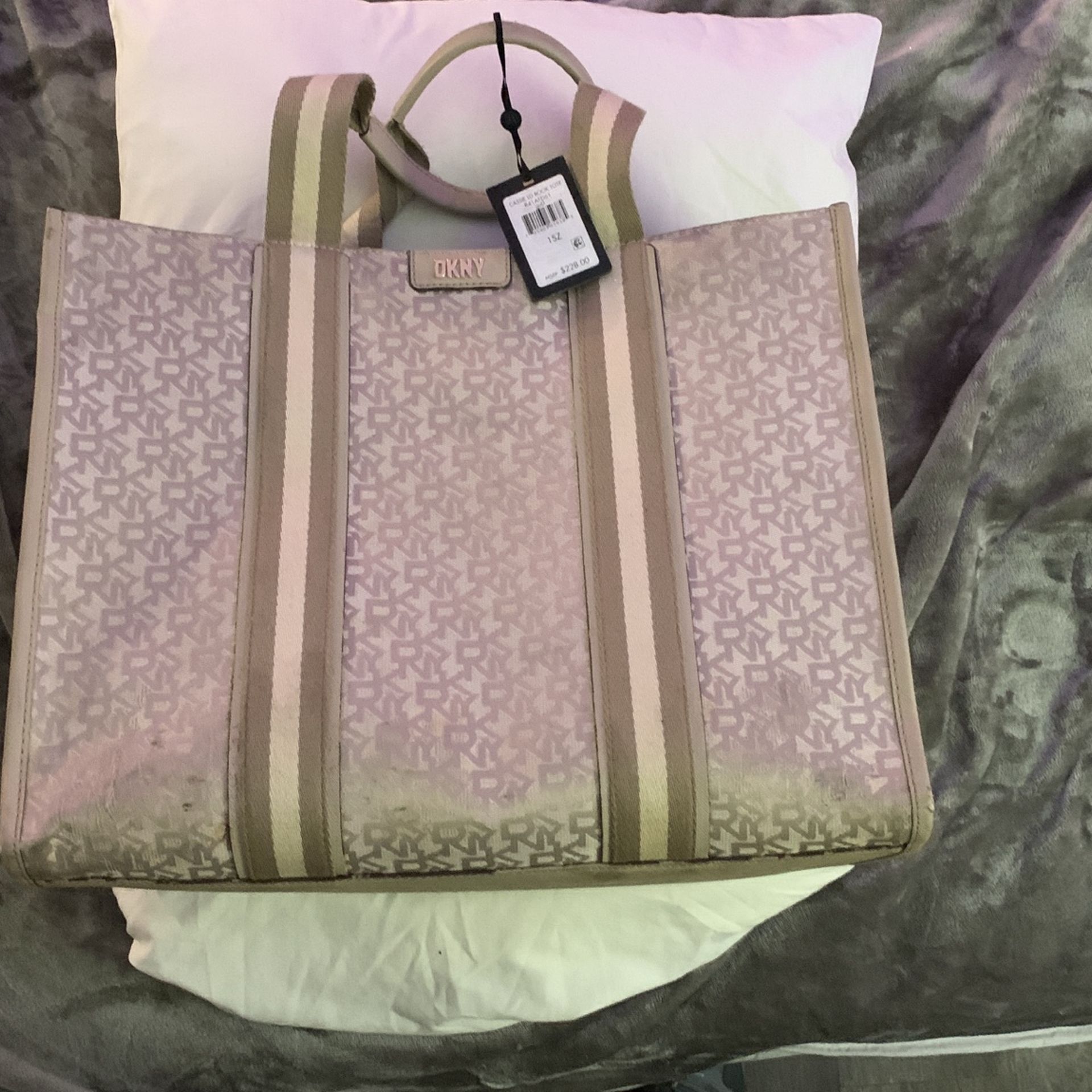 DKNY TOTE BAG