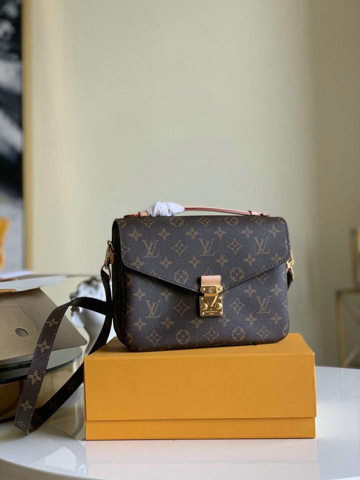 Louis Vuitton Pochette Metis 32cm Bag