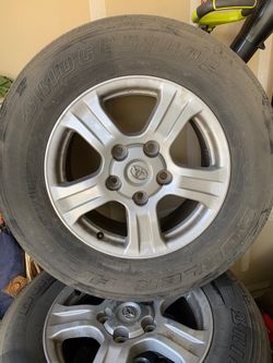 Toyota Tundra stock wheels