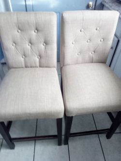Sillas altas $25