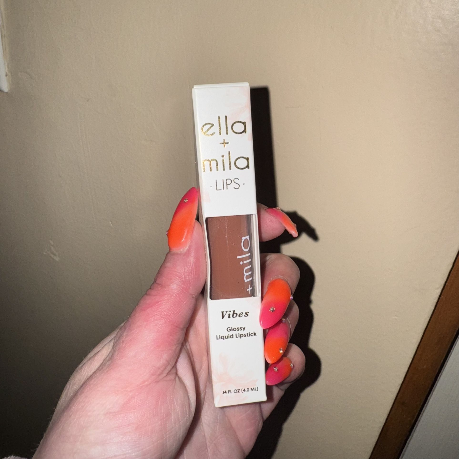Glossy Liquid Lipstick