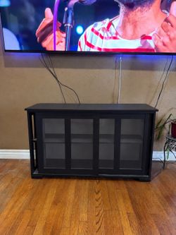 Small case /tv stand
