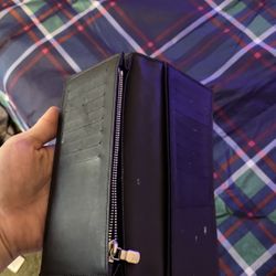 REAL Barely Used LV Wallet