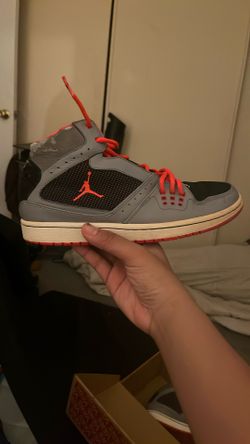 Jordan Size 8 Men’s Used Hella