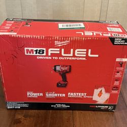 Milwaukee M18 FUEL 18V Lithium-Ion Brushless Cordless 1/2 in. Impact Wrench w/Friction Ring Kit w/One 5.0 Ah Battery and Bag