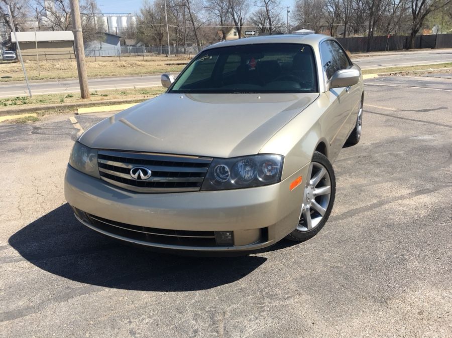 Infinity M45 (LOCATED IN KANSAS)