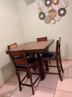 Mesa de comedor ( dinner table)