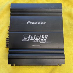 Pioneer GM-4000F 300W 4-Channel Car Power Amplifier Bridgeable 