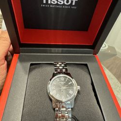 Tissot Women's Swiss Classic Dream Stainless Steel Bracelet Watch 28mm