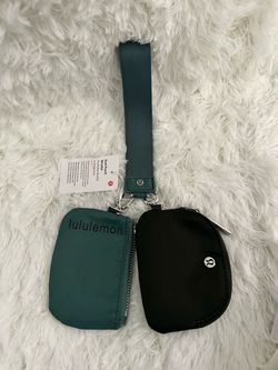 Lululemon dual pouch wristlet