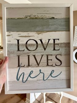 “Love Lives Here” Farmhouse Wood Sign – 15x19 – Like New