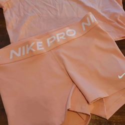 Women's Nike Tshirt & Short SeT