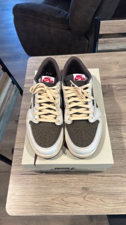 Air Jordan 1 Low x Travis Scott // Reverse Mocha