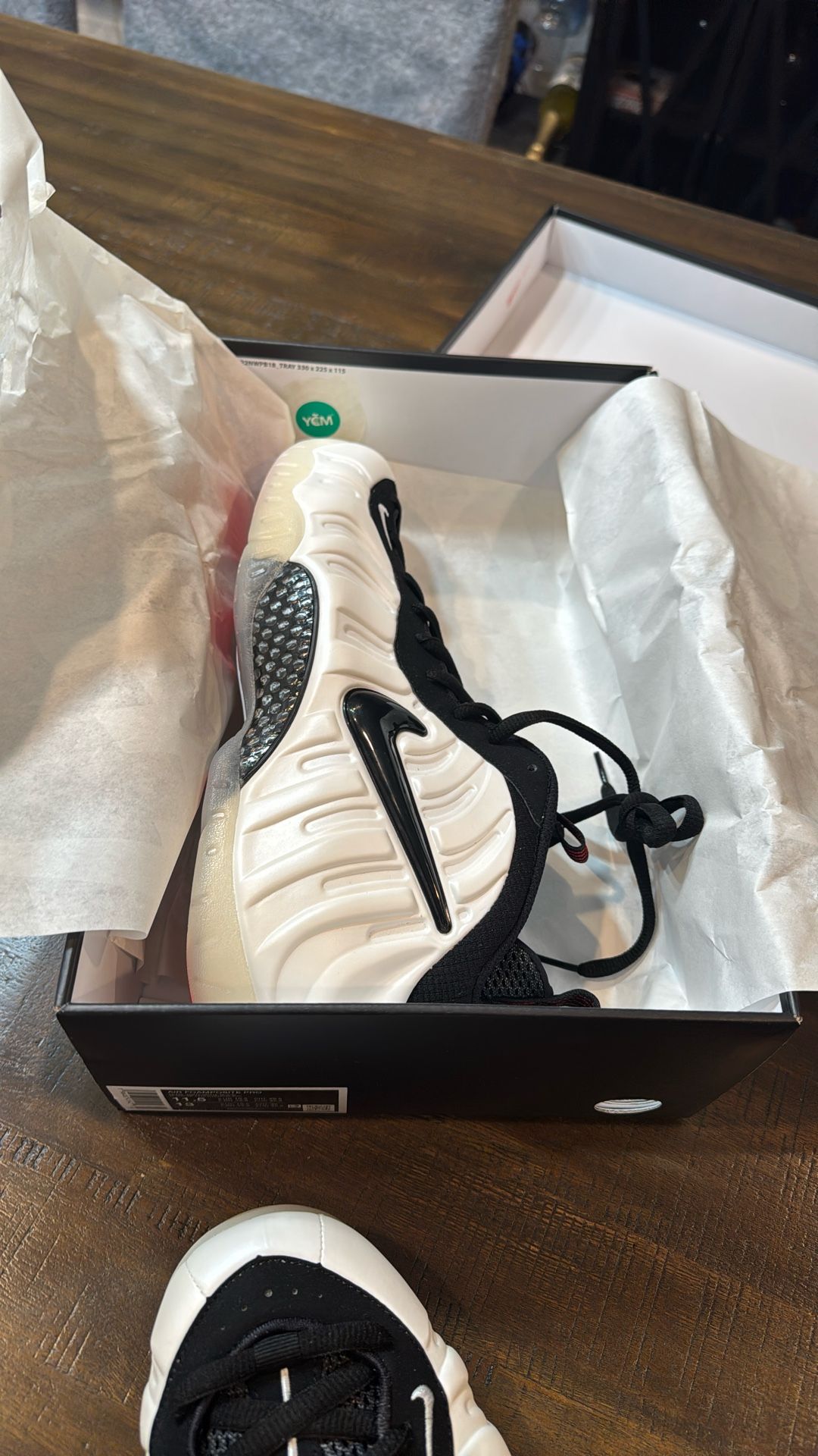 BRAND NEW SIZE 11.5 MENS AIR FOAMPOSITE PRO