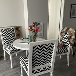Chevron Pattern Dinning Set 