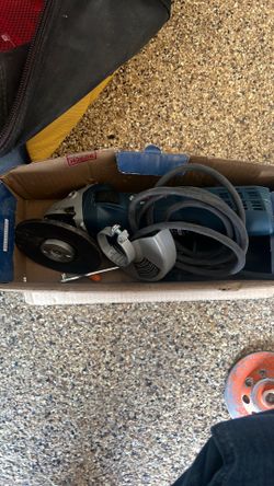 Bosch 4.5” angle grinder