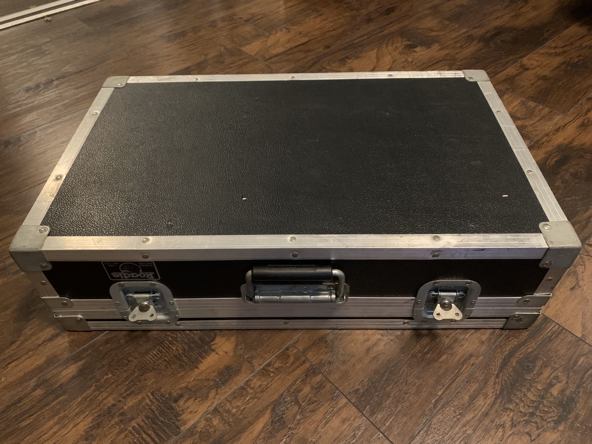 Large ATA Guitar Pedalboard Case 26” x 16” x 7”