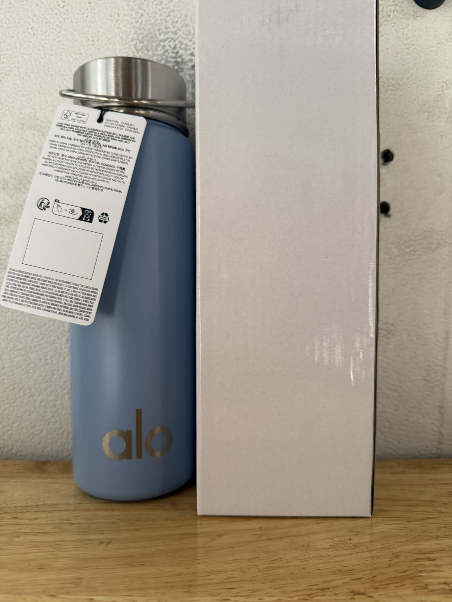 ALO Water Bottle - Black | ALO Alo Water Bottles