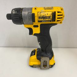 DEWALT DCF610 12V MAX 1/4" CORDLESS SCREWDRIVER W/ 2.0AH BATTERY (CMP130529)