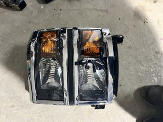 2015 Chevrolet Silverado Driver Side Headlight Assembly