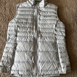 Women’s Columbia McKay Lake 650 Down Puffer Vest 