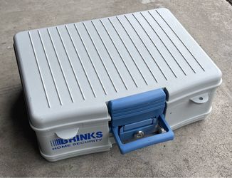 Brinks Home Security Locked Box Fire/ Flood Safe Class 350 HR. 1/2 w/ 2 Keys UL