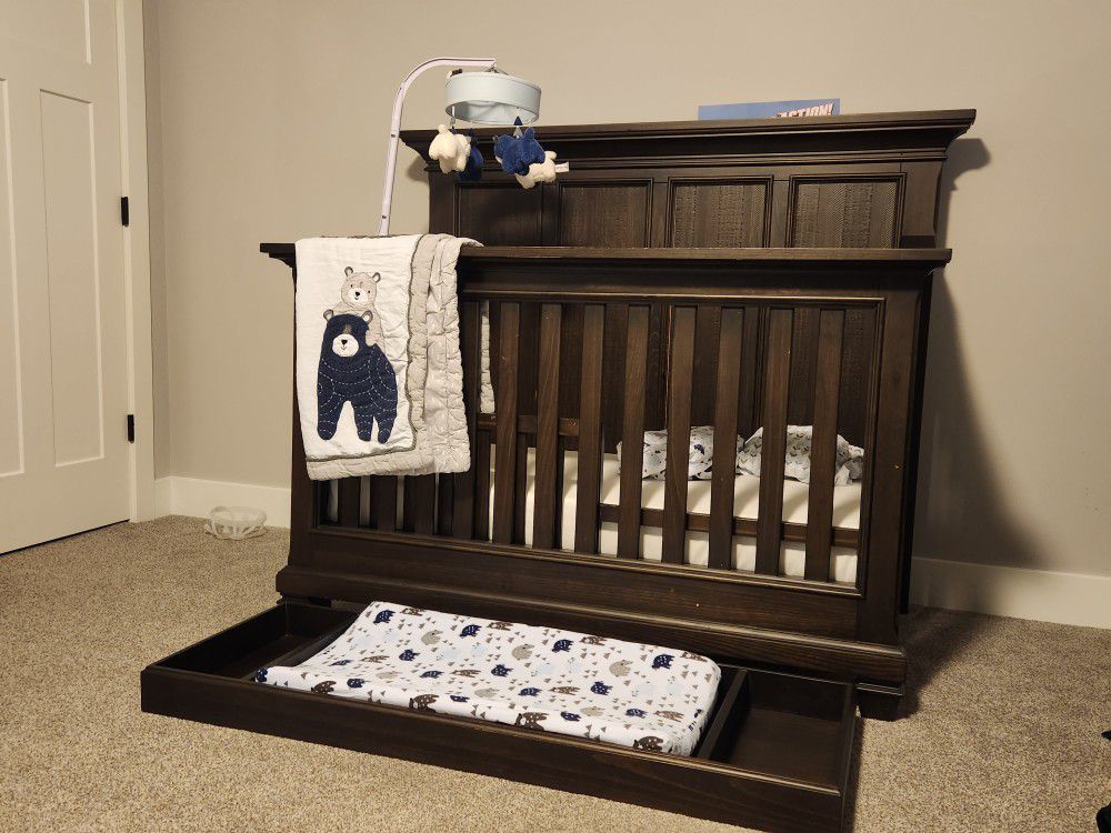 Crib/Toddler Bed. Changing Table Topper.