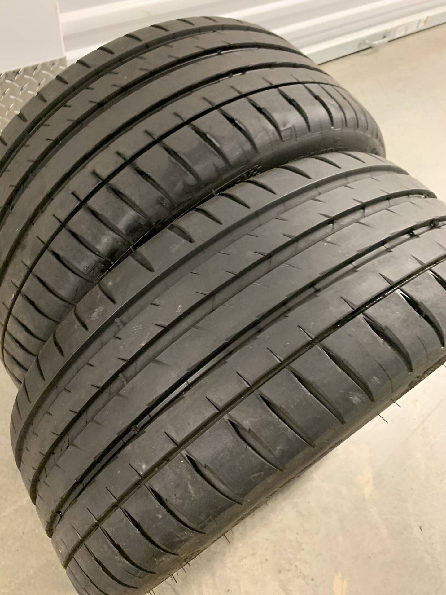 225 40 18 Michelin pilot super sport 2 tires