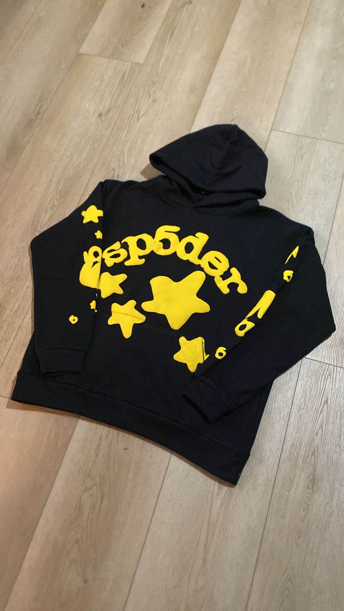 Brand New Yellow & black Beluga Sp5der Hoodie Size L