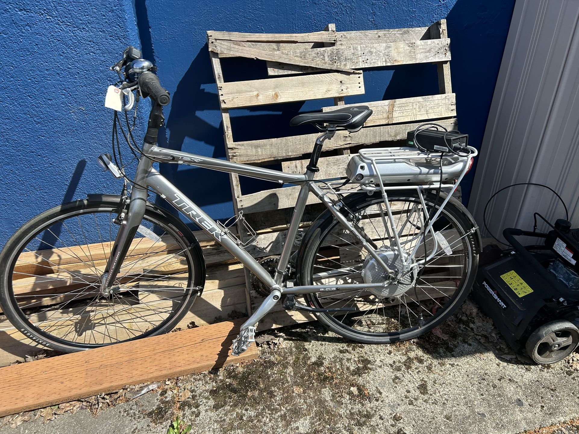 Selling an Trek E-bike+ Pedelec Very nice condition