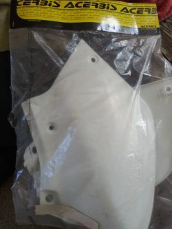 XR250R XR400R side panels