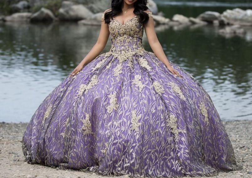 Size 8 Dress for Quinceanera or Debut.