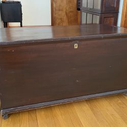 Antique Early 1800’s Dovetailed Six Board Blanket Storage Chest