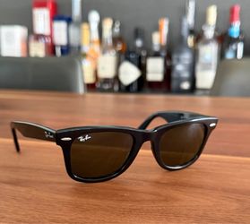 RayBan Wayfarer RB 2140 Sunglasses with Case