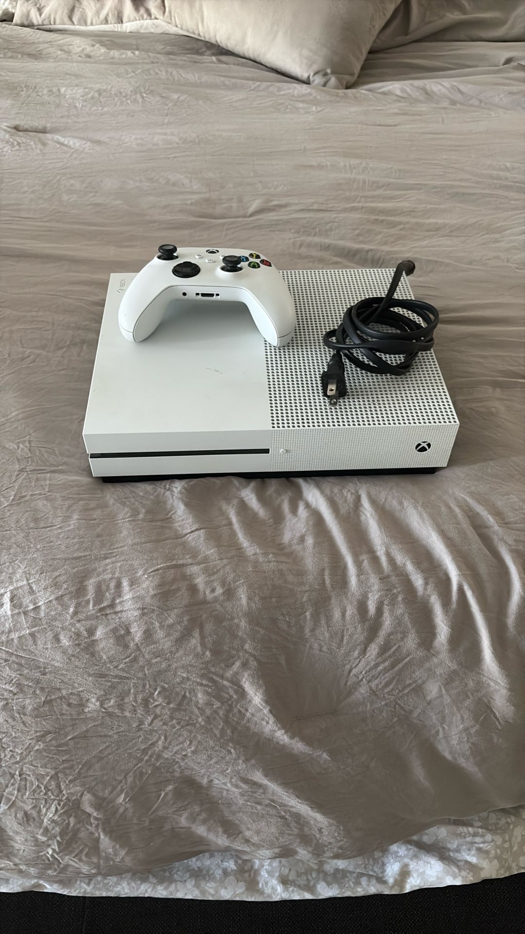 Xbox One S