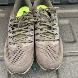 Nike Zoom Air. Size 13