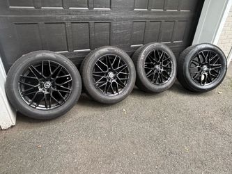 18" Gloss Black Wheels & General Altimax RT45 Tires - 235/55R18 (Like New!)