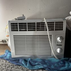 AC Window Unit