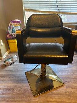 Barber chair