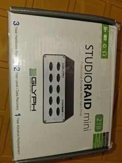 Glyph StudioRAID mini professional portable RAID hard drive with 2 TB of storage https://offerup.com/redirect/?o=Y2FwYWNpdHkuSXQ= supports RAID 0 and 