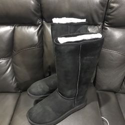 Botas UGG para Mujer $15 Talla 8