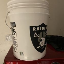 Raider Bucket 