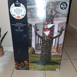 Halloween Light Up Tree 