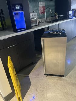 Marvel Ice Maker