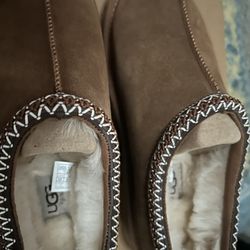 Ugg tasman II chestnut size 10W might go big