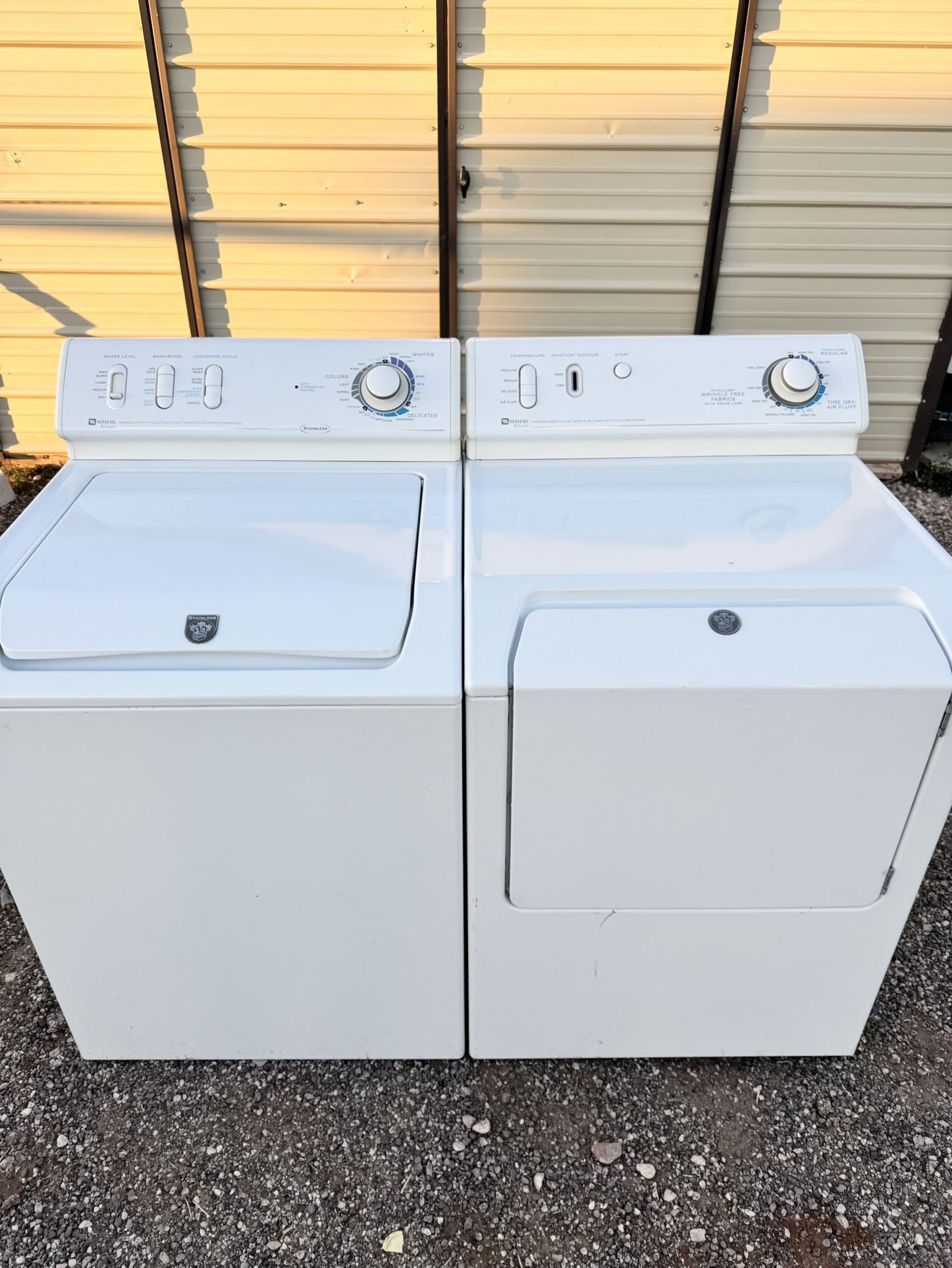Maytag Washer And Dryer Set.