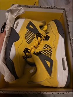 Jordan 4 retro “lighting”