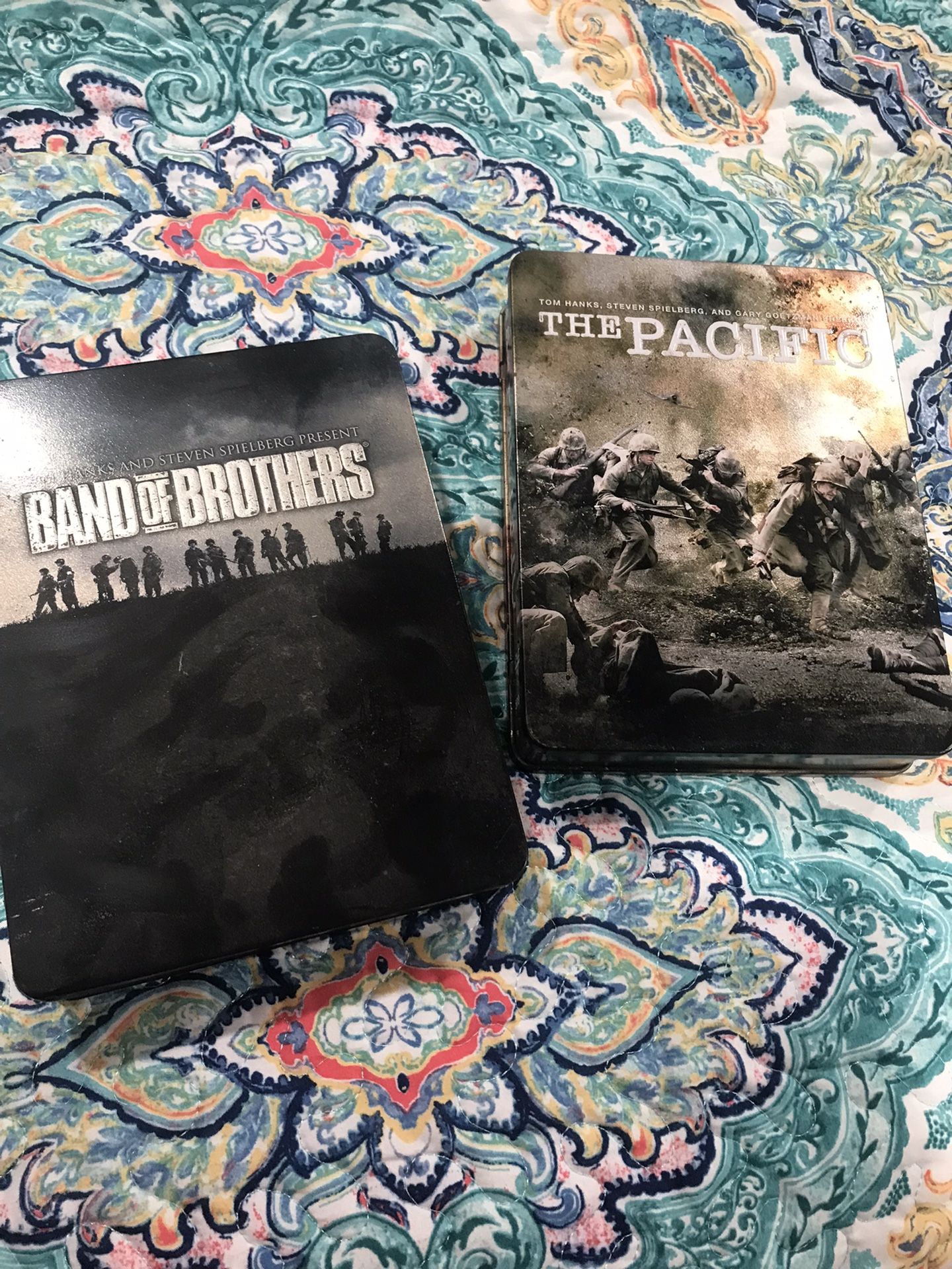 2 Movies al Band Of Brothers  And The Pacific (Six Disc Each)