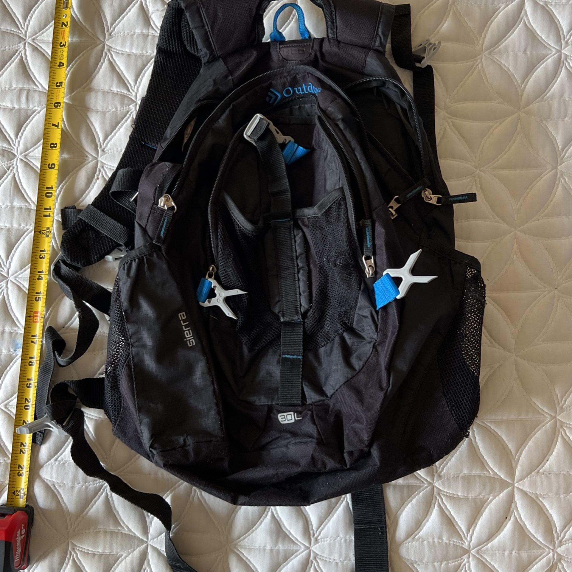 30 L Hiking Backpack
