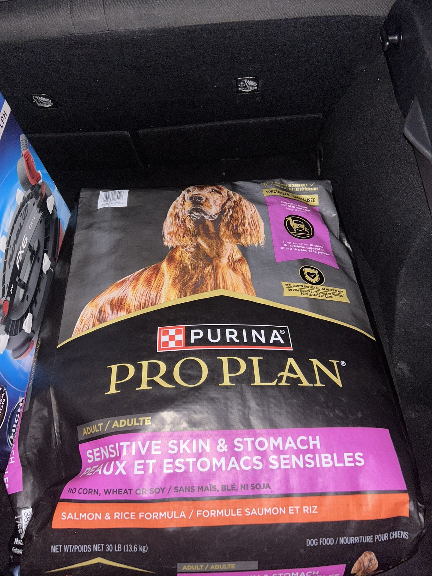 Purina Pro Plan Salmon And Rice / Blue Wilderness Chicken